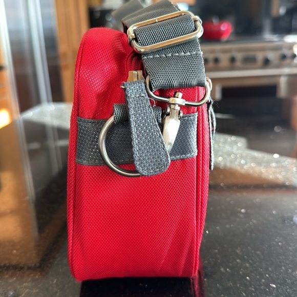 Nikon 1 Series Deluxe Digital Camera CASE - Picture 4 of 9